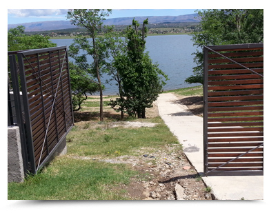 Bajada al lago de PuebloChico - Córdoba - Argentina