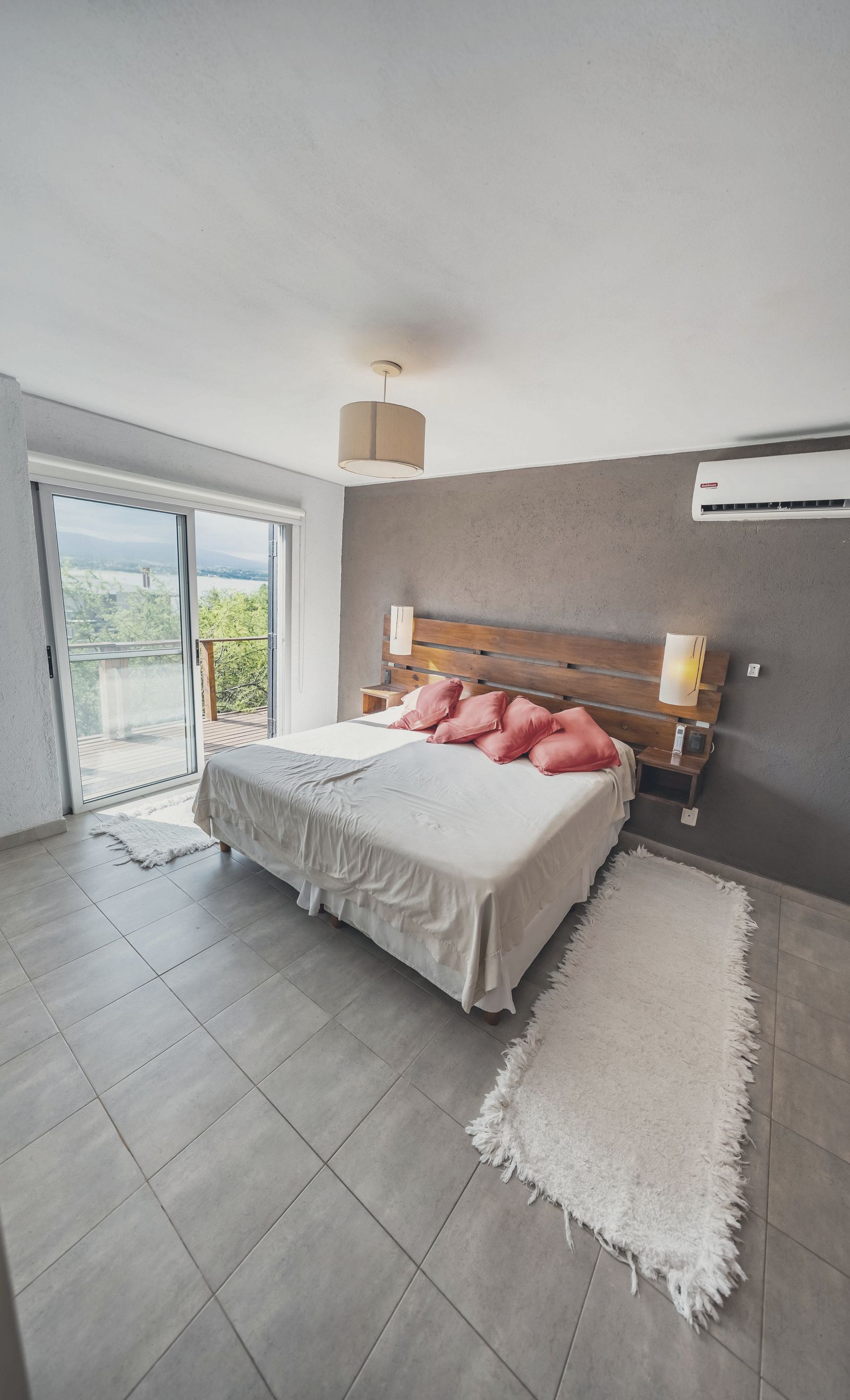 Dormitorio principal en suite de una Casa de Lago